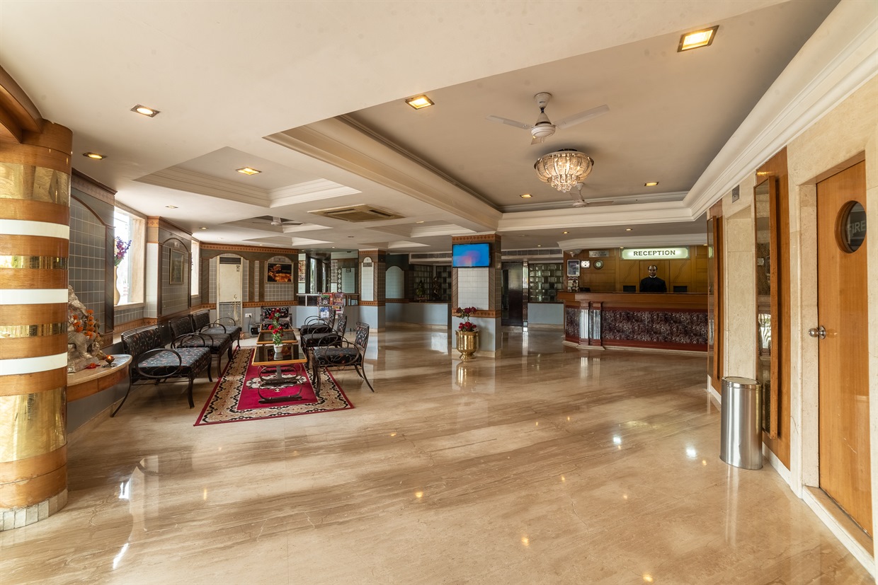 Luxury city center hotel for stay, weddings & meetings